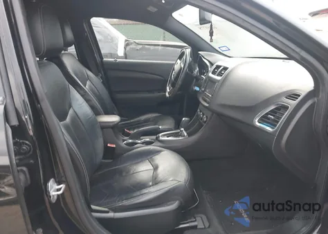 2013 Dodge Avenger Sxt z USA, uszkodzony, nr VIN 1C3CDZCB6DN628242